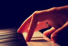 凯发娱乐:西媒:阿劳霍将先前往阿根廷,与拉菲尼亚等人一起飞往马德里.